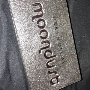 URBAN DECAY MOONDUST EYESHADOW PALLET